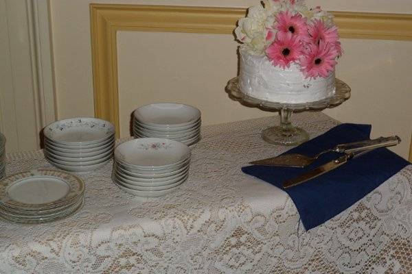 vintage dessert table...... vintage cake stand, dessert bowls, plates, cake server, & lace tablecloth