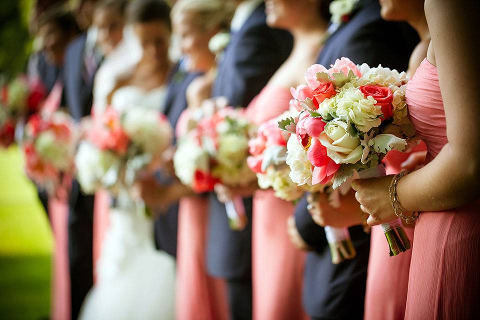 A row of bouquet