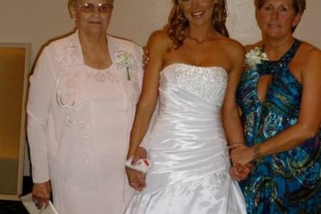 The bride with her mother and