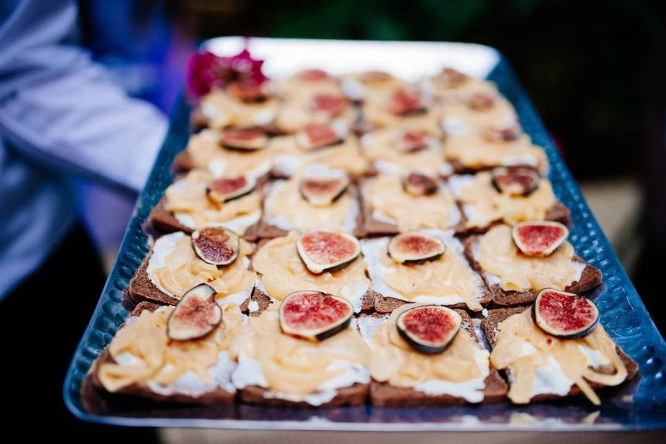 Goat Cheese, Onion & Fig