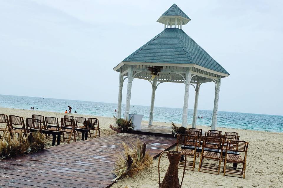 Wedding sea grass, baskets,
