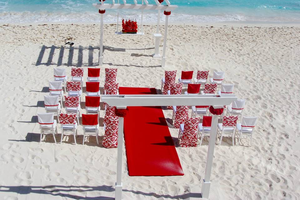Beach wedding in red - PJ