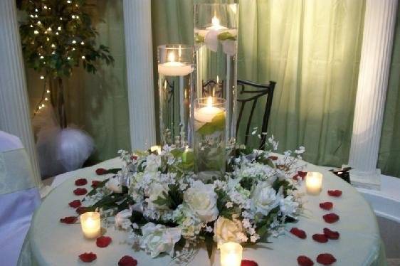 Cylinder Vase Trio w/ Floral Wreath