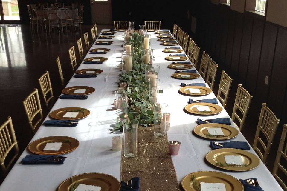 Banquet table setup