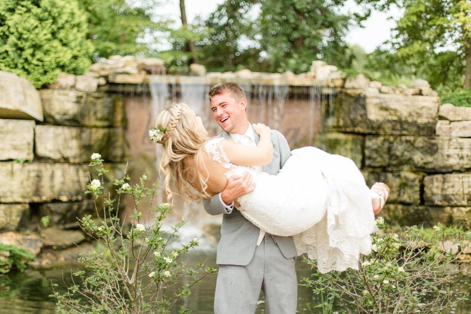 Waterfall couple photo