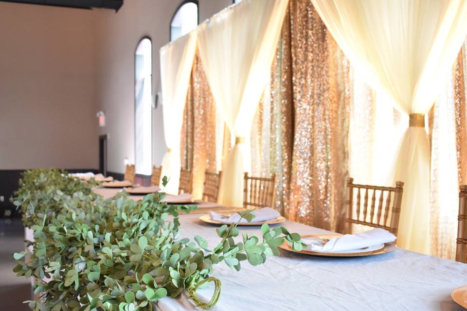 Rose gold head table