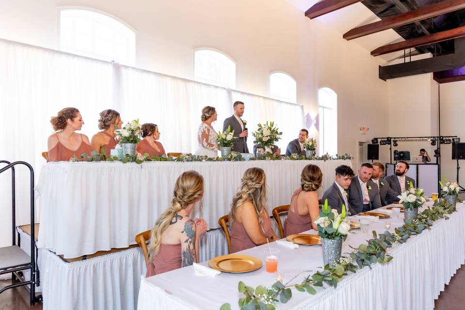 Two-tier head table option