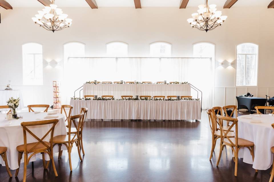 Double Tier head table option