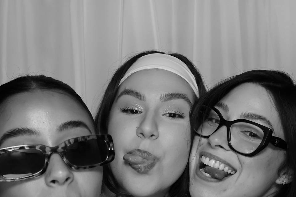 Girls2
