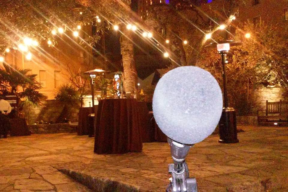 Live at the Alamo! A beautiful historical site in San Antonio, TX. We had the pleasure of working with Goen South Entertainment