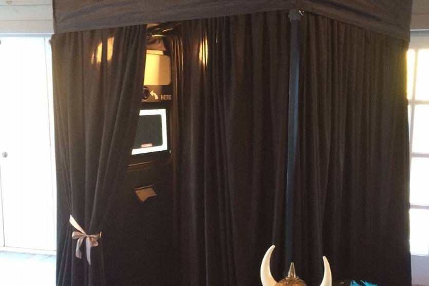 5'x5' Enclosed Photo Booth