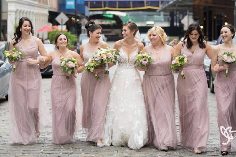 Bride and bridemaids