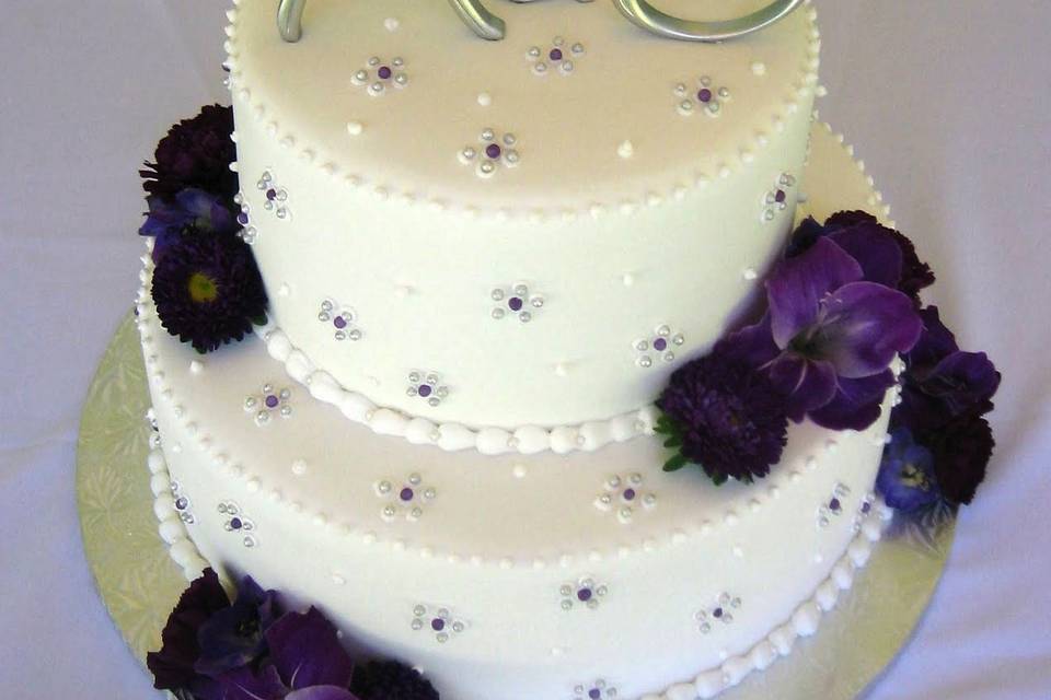 Wedding cake with A&E