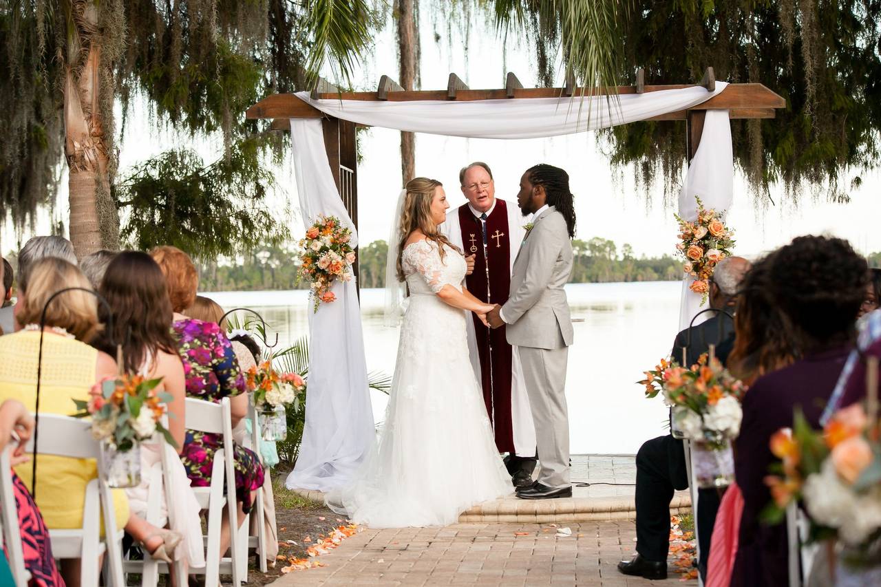 Find A Wedding Officiant Near You WeddingWire
