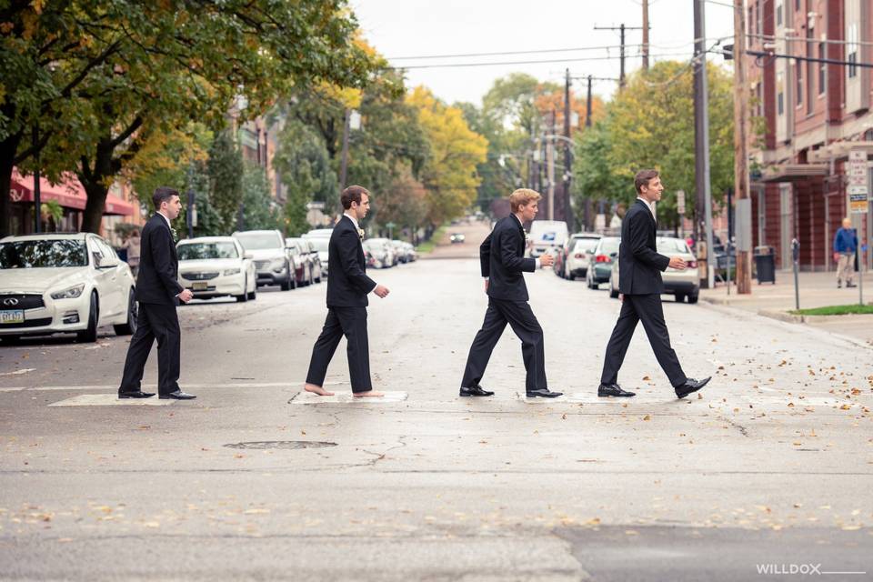 Fun groomsmen picture