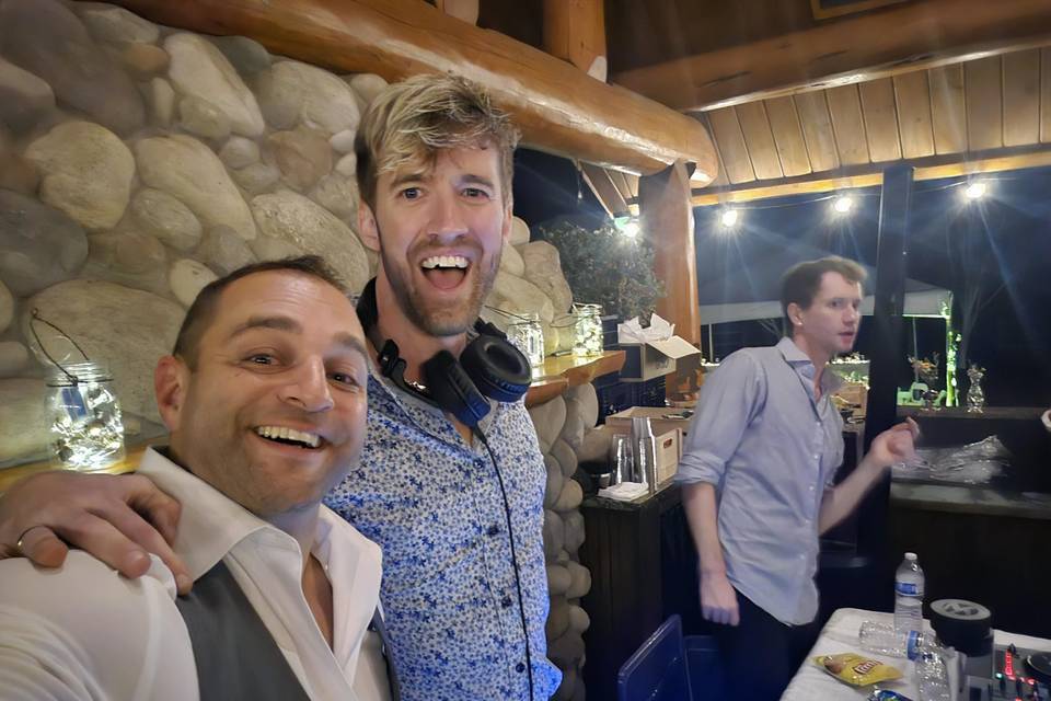 #selfiewiththedj