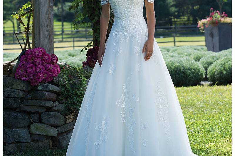 Style 3989	<br>	Off the Shoulder Tulle Ball Gown