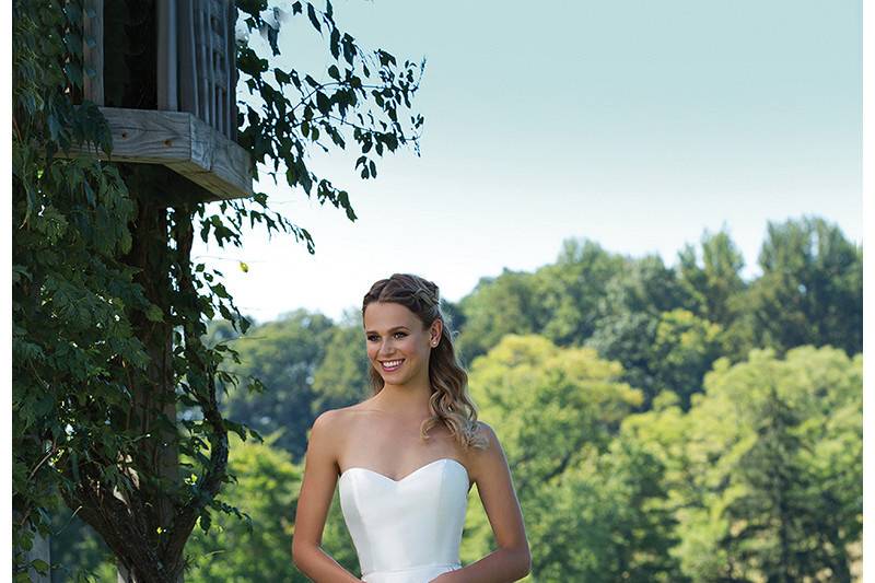 Style 3997	<br>	Full Mikado Ball Gown with Sweetheart Neckline and Keyhole Back