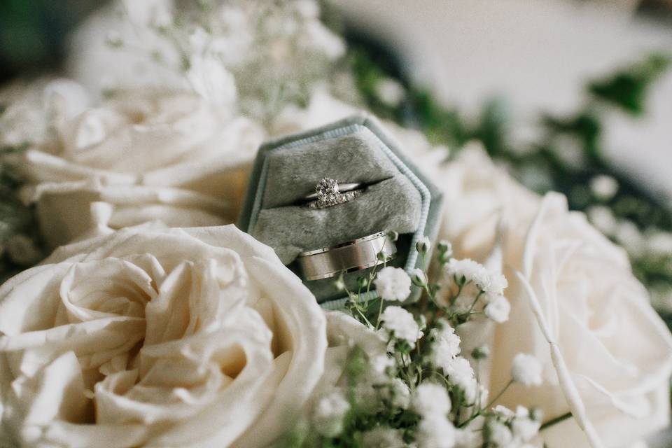 Rings in flowers
