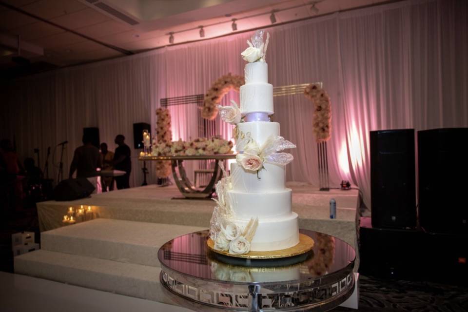 Fondant wedding cake