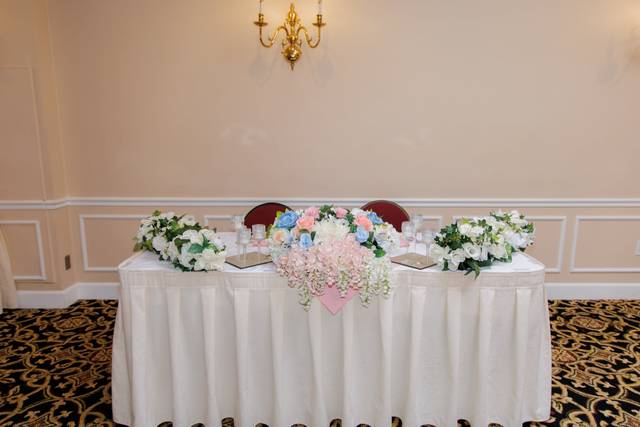 Sweetheart table