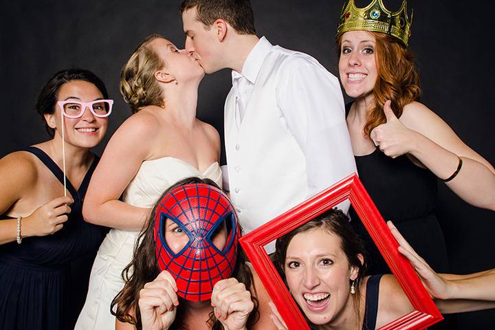 Lovebirds Photo Booth