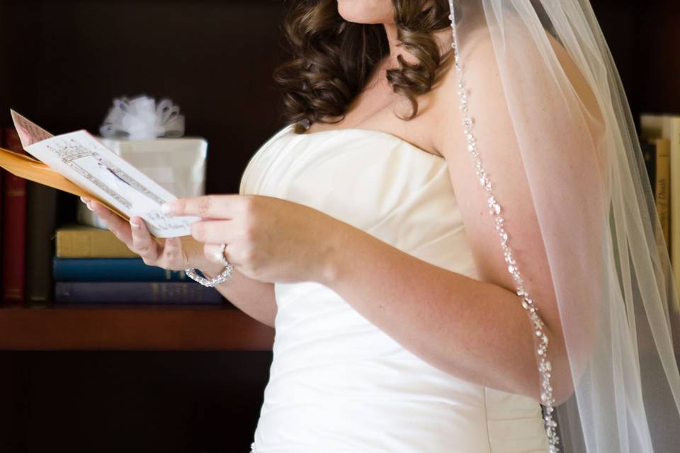 Reading groom's card