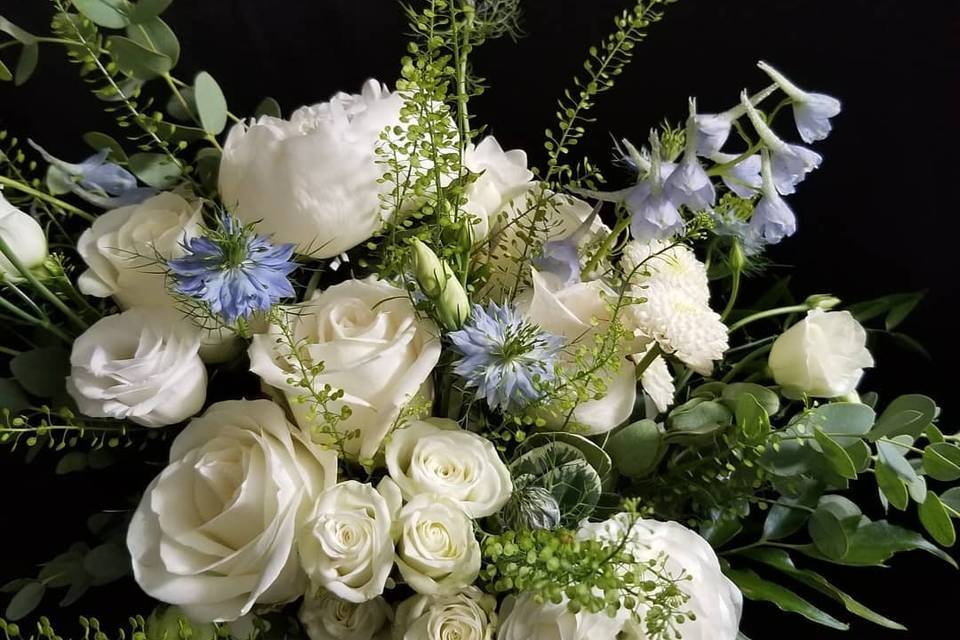 White w/a hint of blue bouquet