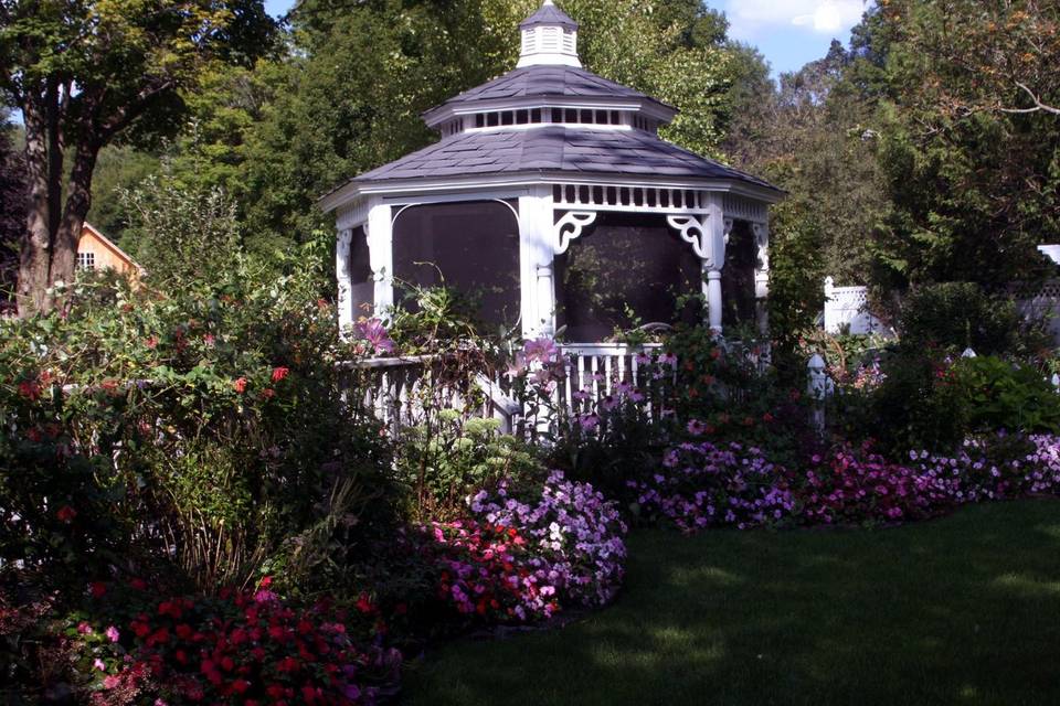 Gazebo & Gardens