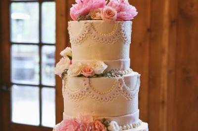 Wedding cake accents