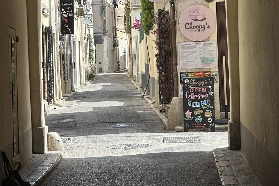 CITY STREETS IN FRANCE