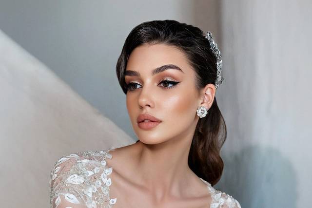 Elegant bridal glam with s