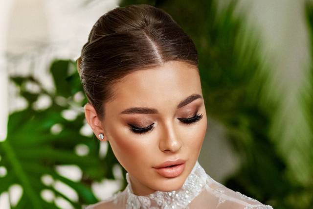 Refined bridal makeup with
