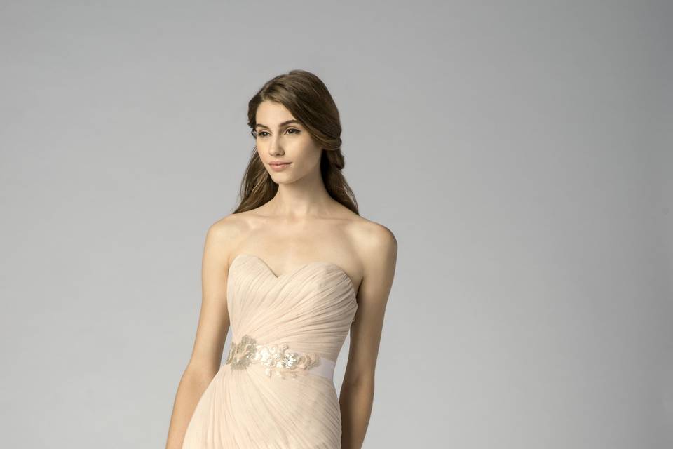 Linden 1504	<br>	This Grecian-inspired dress is right on trend. Elegantly-draped, Linden's off-the-shoulder neckline transitions into a mock-wrap dress. A slit in the flowy skirt gives a modern twist while the delicate spaghetti straps add support.