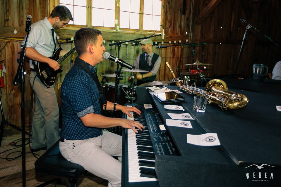 Main Street Dueling Pianos