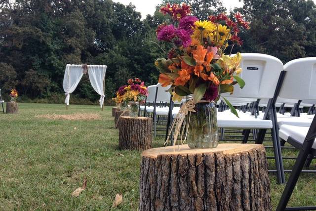Aisle decor