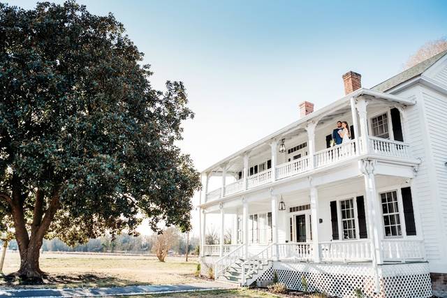 Magnolia Manor Venue, Farm, and Inn