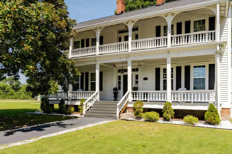 Historic Magnolia Manor