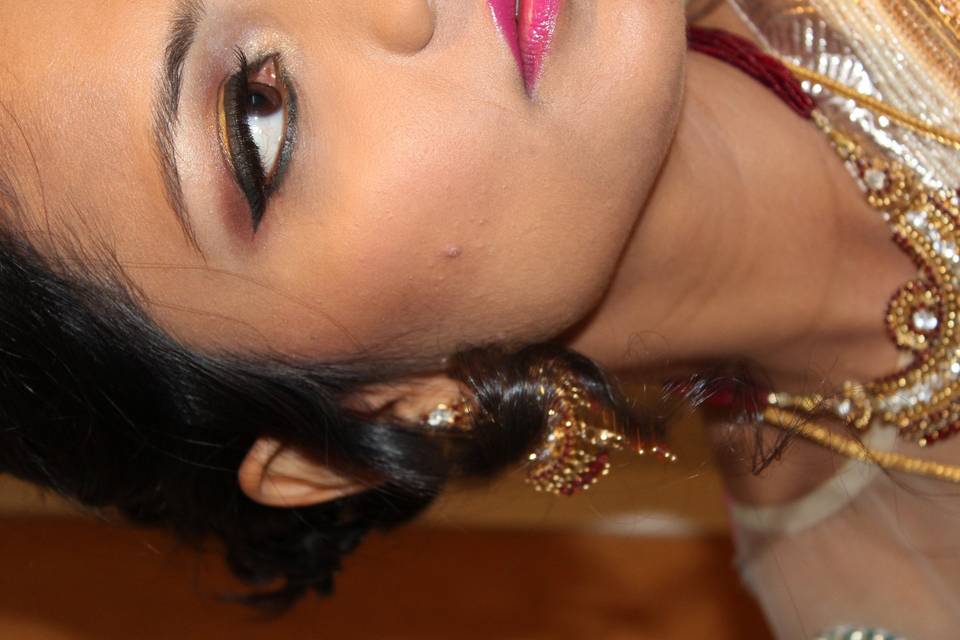 FACESBYAISHA - South Asian Makeup Artist