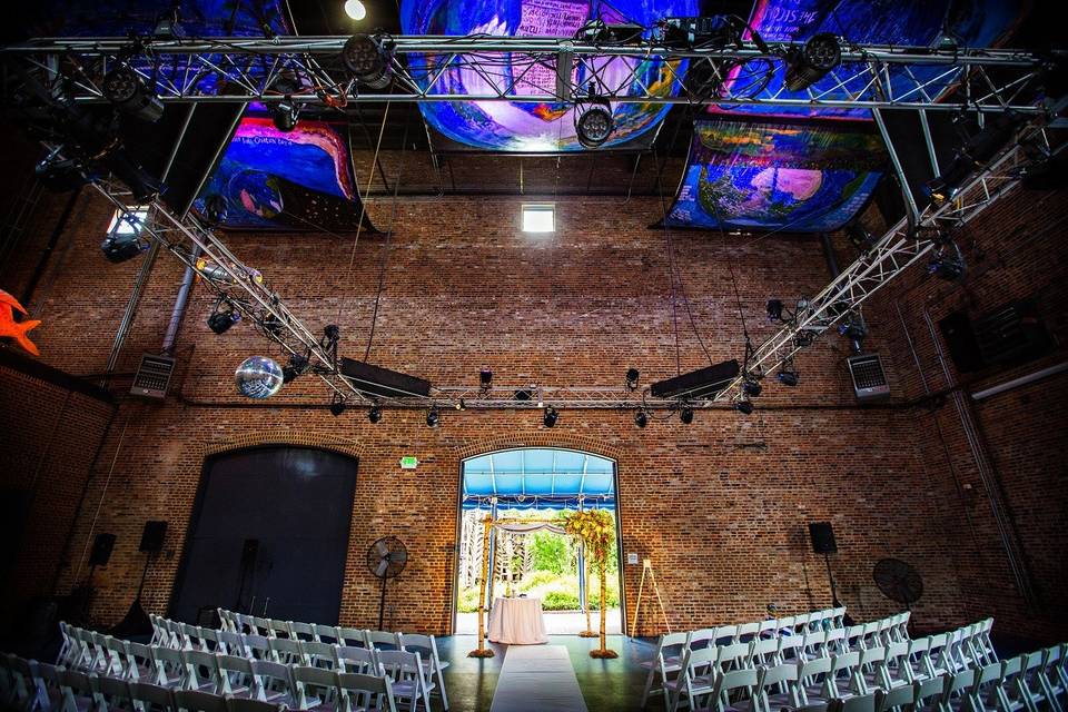 Hendry House wedding arch