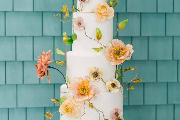 Modern wedding cake