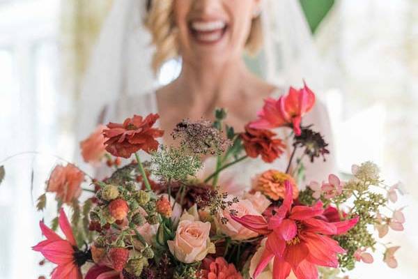 Coral summer bouquet