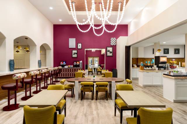 Lobby Breakfast Area