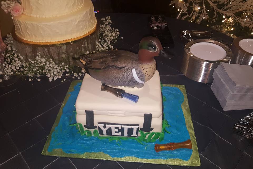 Yeti and Duck Groom Cake