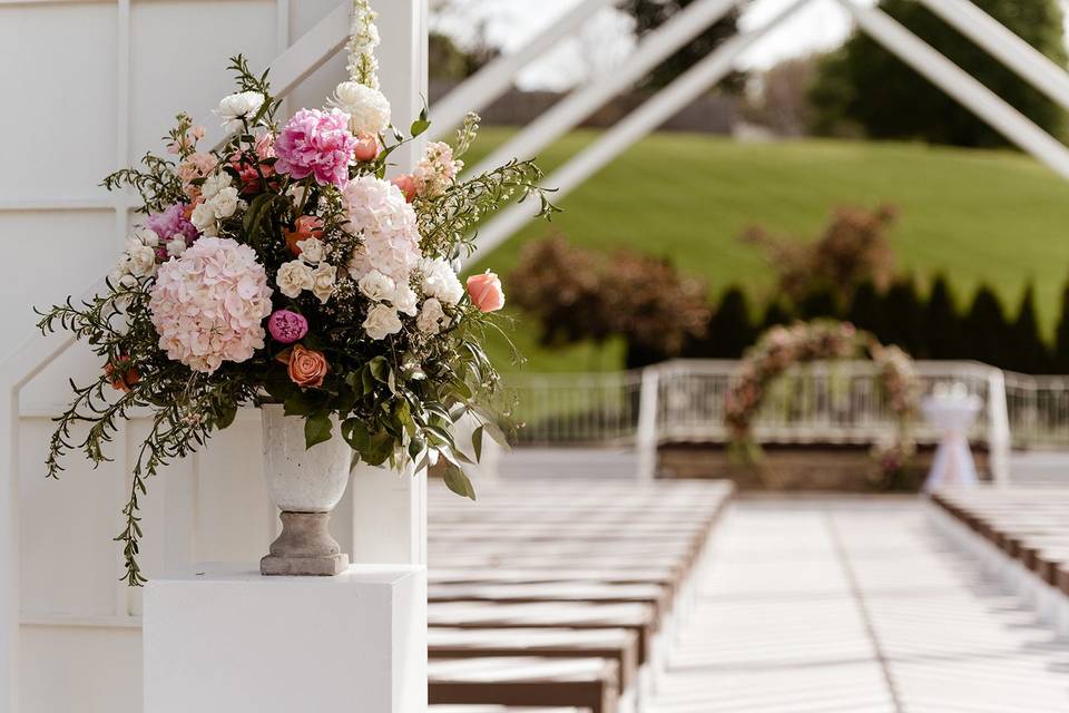 Aisle Decor