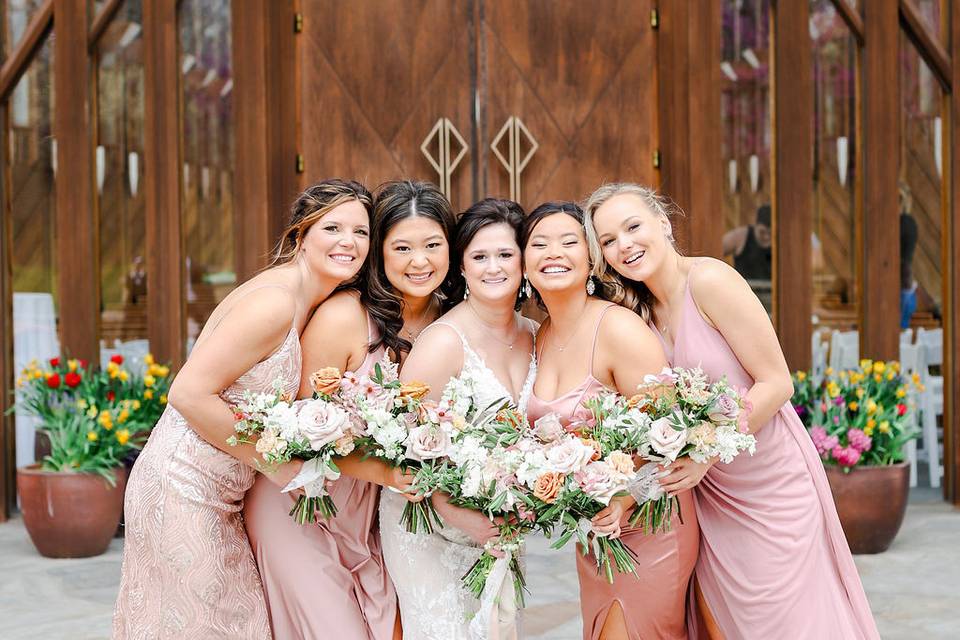 Wedding party in pink