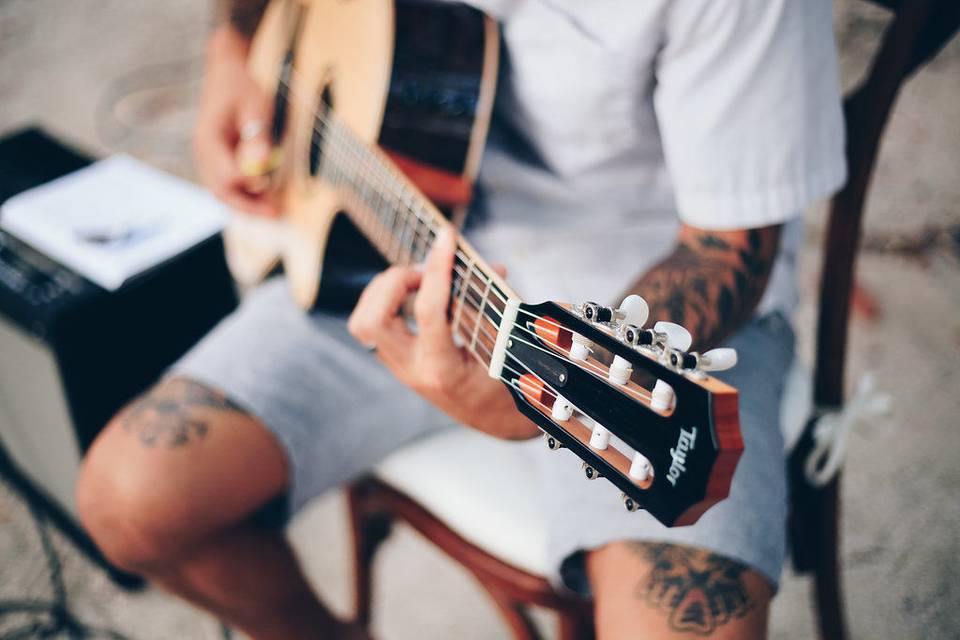 Acoustic music during the wedding