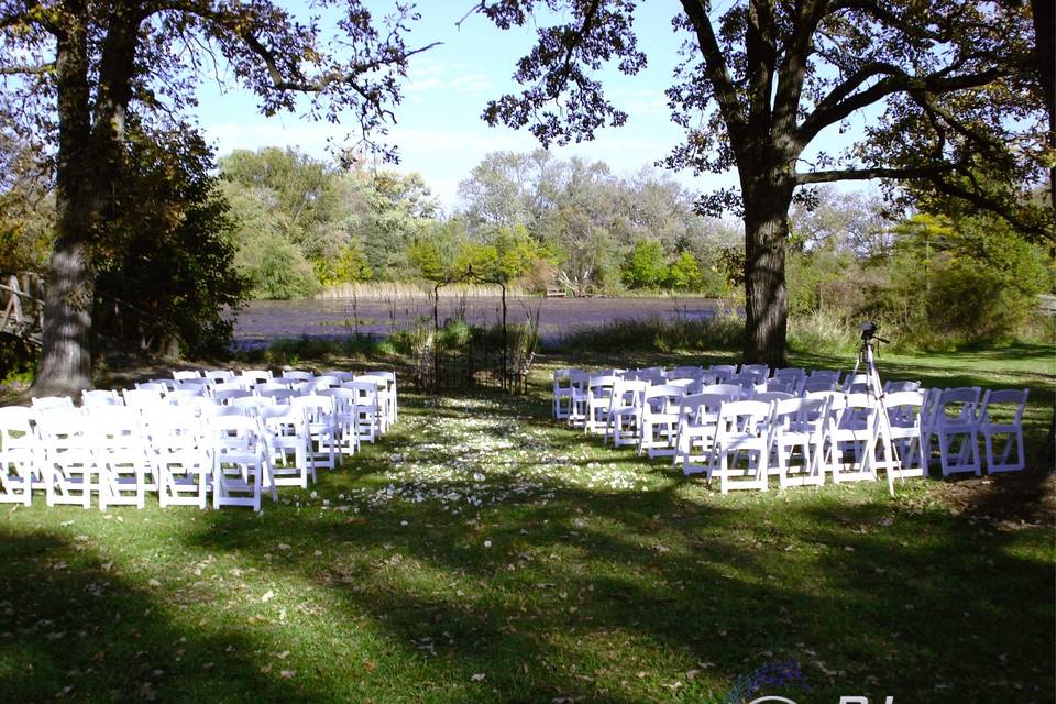 Wedding ceremony at The Shores of Turtle Creek.