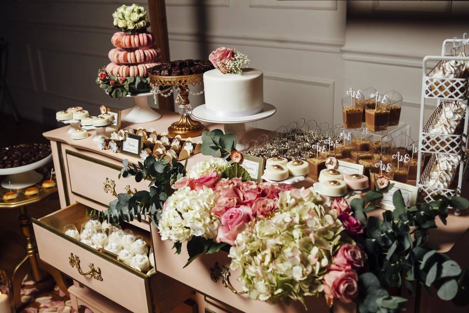 Dessert bar