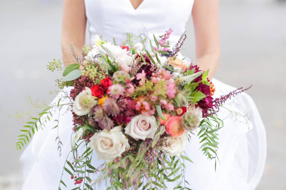 How To Make Wedding Bouquets With Fresh Flowers - Rachel Cho Floral Design